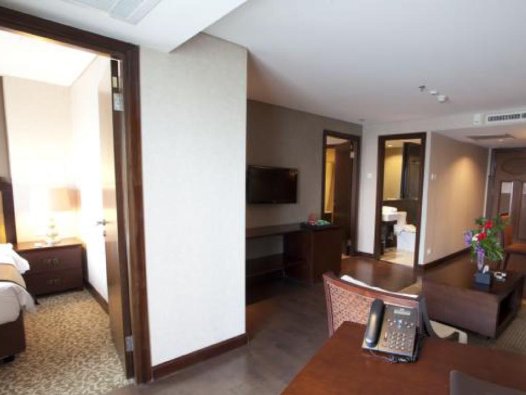 The Valley Resort Hotel Cimenyan Buitenkant foto