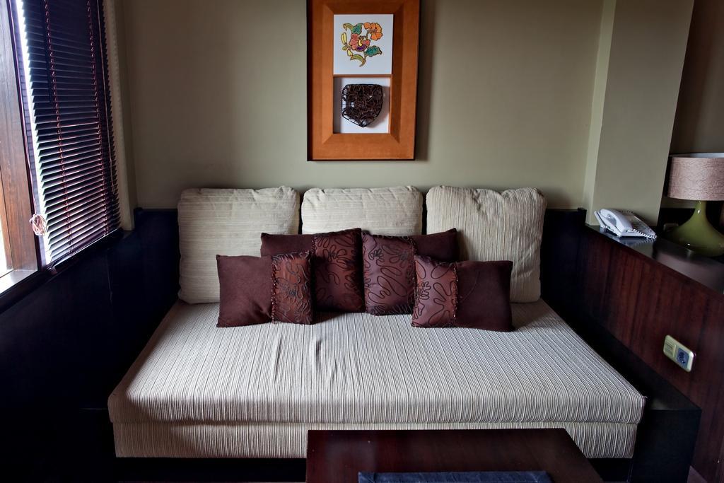 The Valley Resort Hotel Cimenyan Buitenkant foto