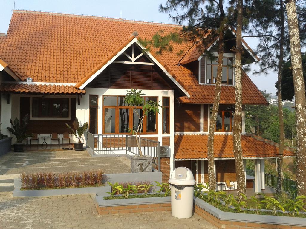 The Valley Resort Hotel Cimenyan Buitenkant foto